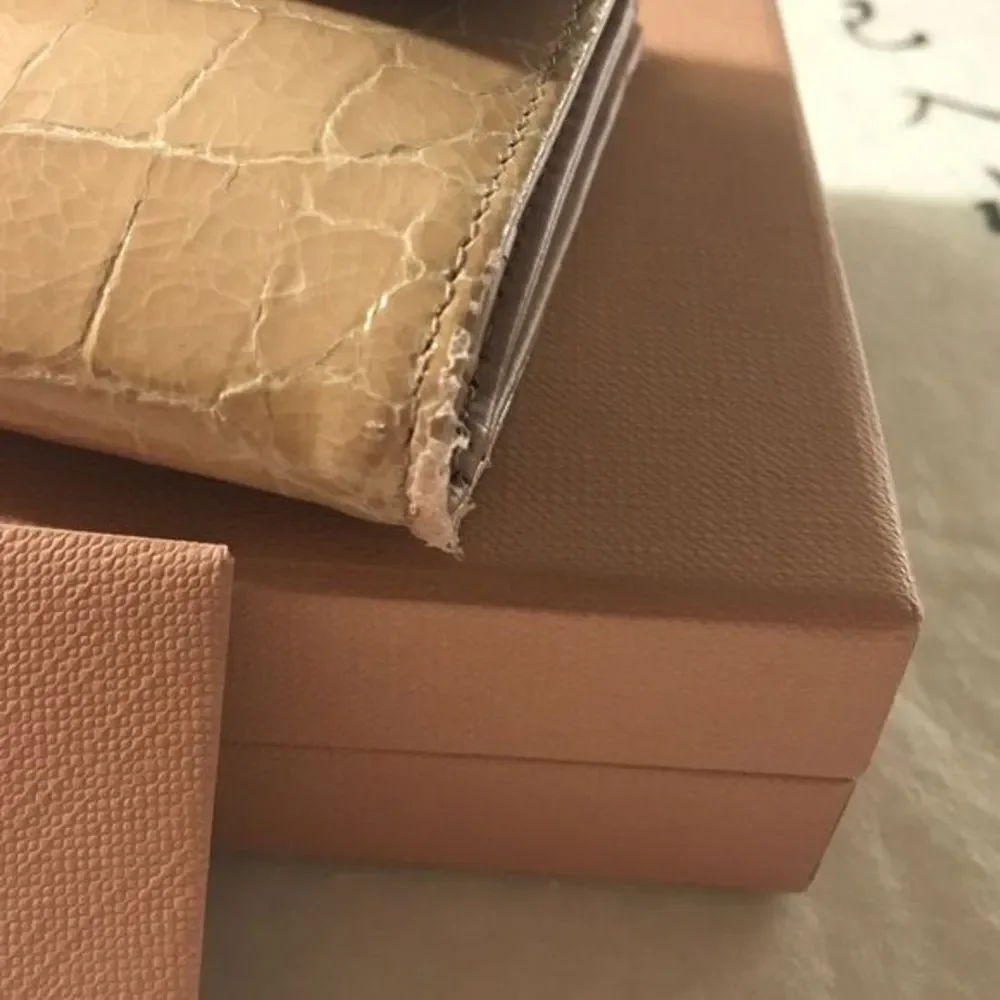 🔥Host Pick🌟Miu Miu St Cocco Lux‎ Wallet - Picture 2 of 4